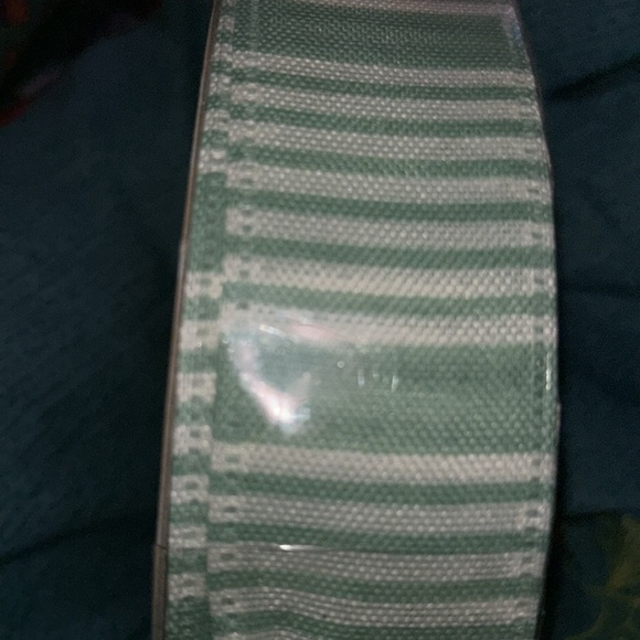 Member's Mark Premium Wired Edge 1.5 IN. WIDE X 50 YARDS (3.81 CM x 45.72 M) - Picture 4 of 5